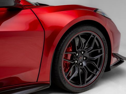 Used 2024 Chevrolet Corvette Z06 w/ Z07 Performance Package RWD image 37