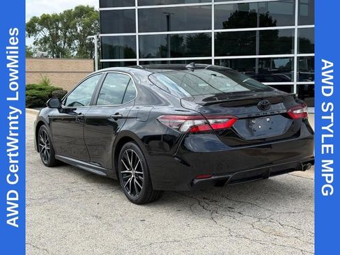 Used 2024 Toyota Camry SE AWD/4WD image 5