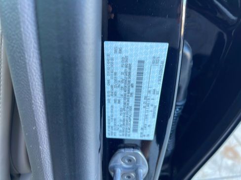 Used 2023 Lincoln Corsair Reserve image 61