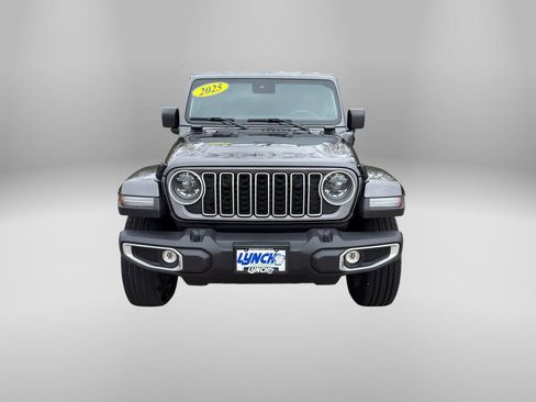 Used 2025 Jeep Wrangler Sahara w/ Safety Group AWD/4WD image 2