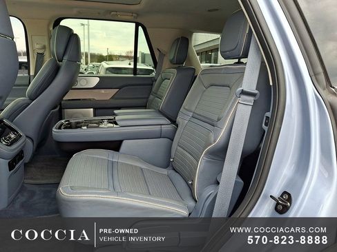 Used 2018 Lincoln Navigator Black Label image 10