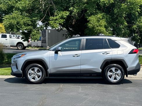 Used 2025 Toyota RAV4 XLE w/ Convenience Package AWD/4WD image 5