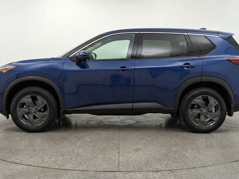 Used 2025 Nissan Rogue SV image 5