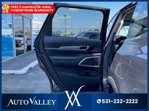 Used 2022 Kia Telluride EX w/ EX Premium Package image 21