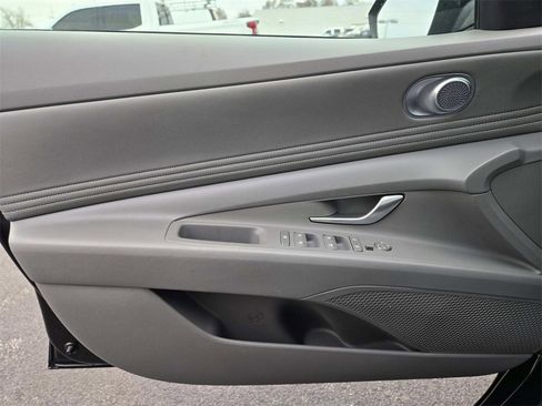 Used 2023 Hyundai Elantra SEL w/ Convenience Package image 34