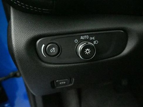 Used 2025 Chevrolet Blazer LT AWD/4WD image 19