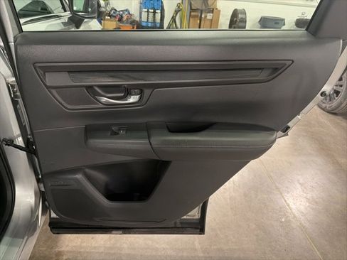 Used 2025 Honda CR-V EX image 14