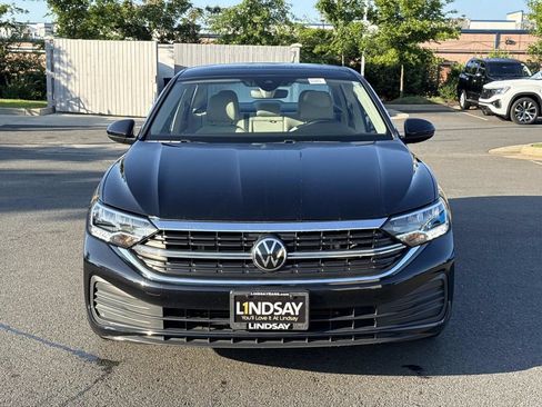 Used 2023 Volkswagen Jetta SE FWD image 7