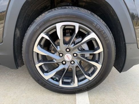 Used 2022 GMC Terrain SLT image 9