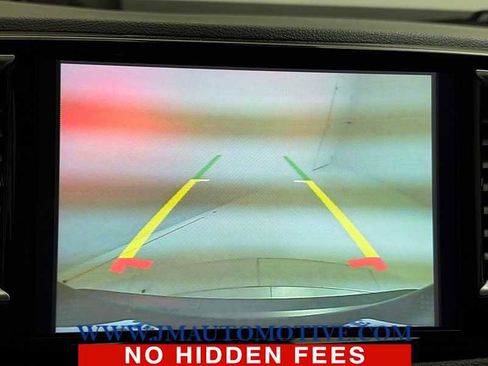 Used 2023 Chrysler Pacifica Limited image 34