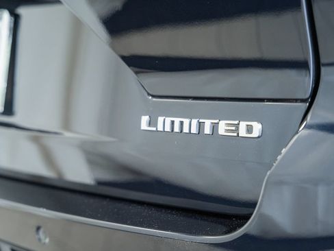 Certified 2023 Jeep Grand Cherokee Limited AWD/4WD image 7
