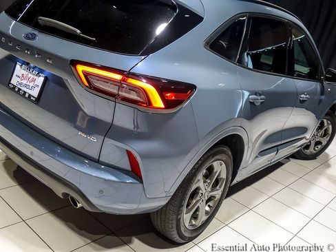 Used 2024 Ford Escape ST-Line w/ Tech Pack #1 AWD/4WD image 8