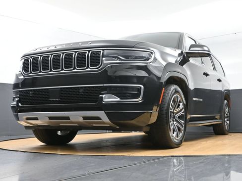 Used 2024 Jeep Wagoneer L Series II w/ Flexible Seating Group AWD/4WD image 52