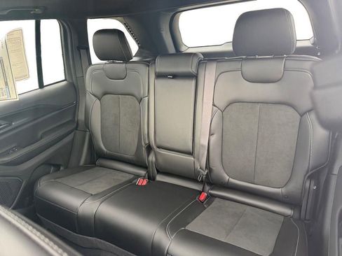 New 2025 Jeep Grand Cherokee Altitude w/ MOPAR Finishing Package image 13