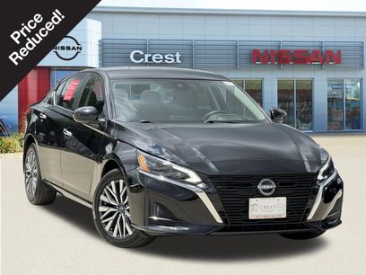 Used 2023 Nissan Altima 2.5 SV