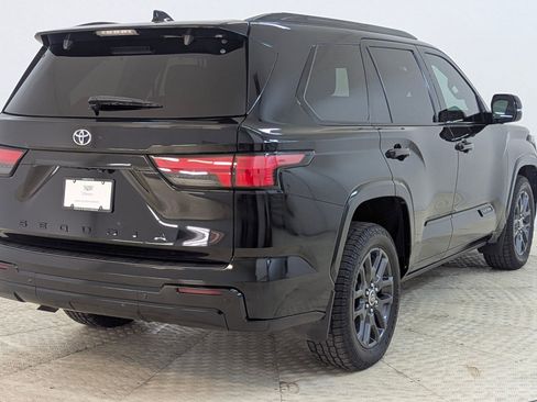 Used 2023 Toyota Sequoia Platinum image 9