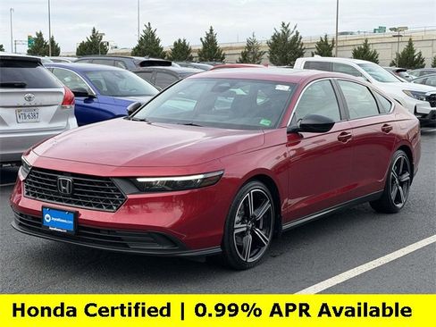 Used 2025 Honda Accord Sport image 4