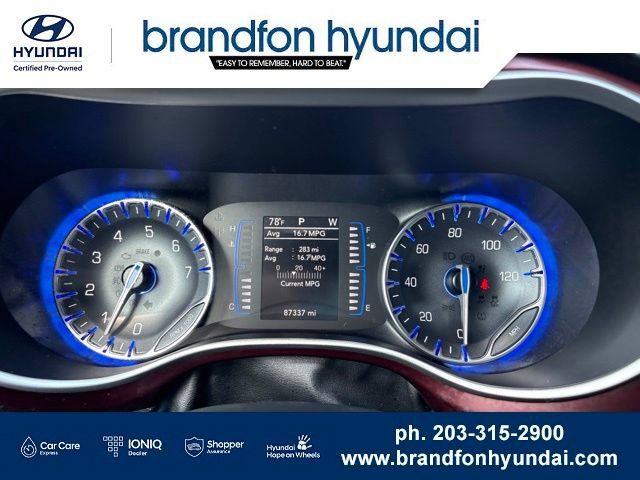 Used 2020 Chrysler Pacifica Touring-L FWD image 15