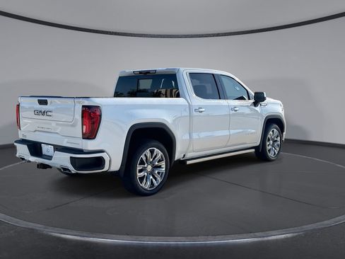 Used 2025 GMC Sierra 1500 Denali w/ Denali Reserve Package AWD/4WD image 11