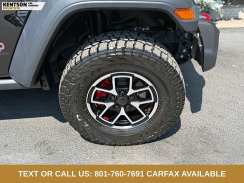 Used 2025 Jeep Gladiator Rubicon w/ Convenience Group AWD/4WD image 13