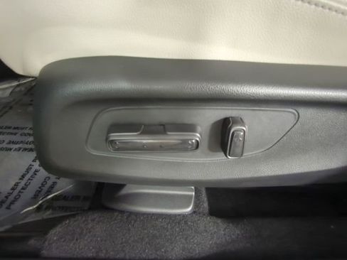 New 2026 Honda HR-V EX-L image 40