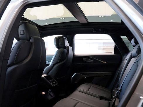 Used 2024 Cadillac Lyriq Luxury AWD/4WD image 13