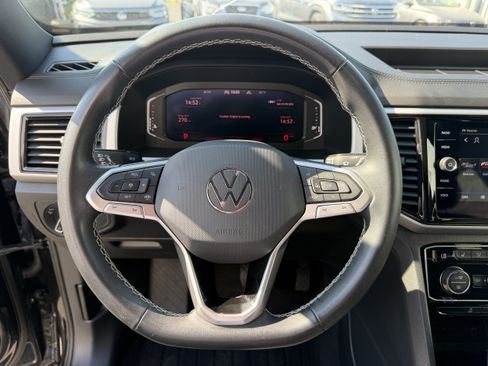 Used 2023 Volkswagen Atlas Cross Sport SE w/ Panoramic Sunroof Package AWD/4WD image 14