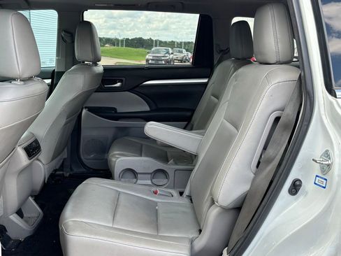 Used 2018 Toyota Highlander XLE FWD image 8