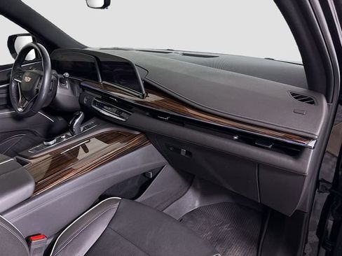 Used 2024 Cadillac Escalade ESV Premium Luxury w/ LPO, Floor Liner Package AWD/4WD image 33