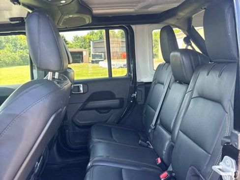 Used 2024 Jeep Wrangler Unlimited Sahara w/ Dual Top Group AWD/4WD image 6
