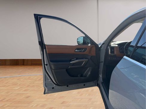 Used 2025 Nissan Pathfinder Platinum w/ Cargo Package FWD image 9