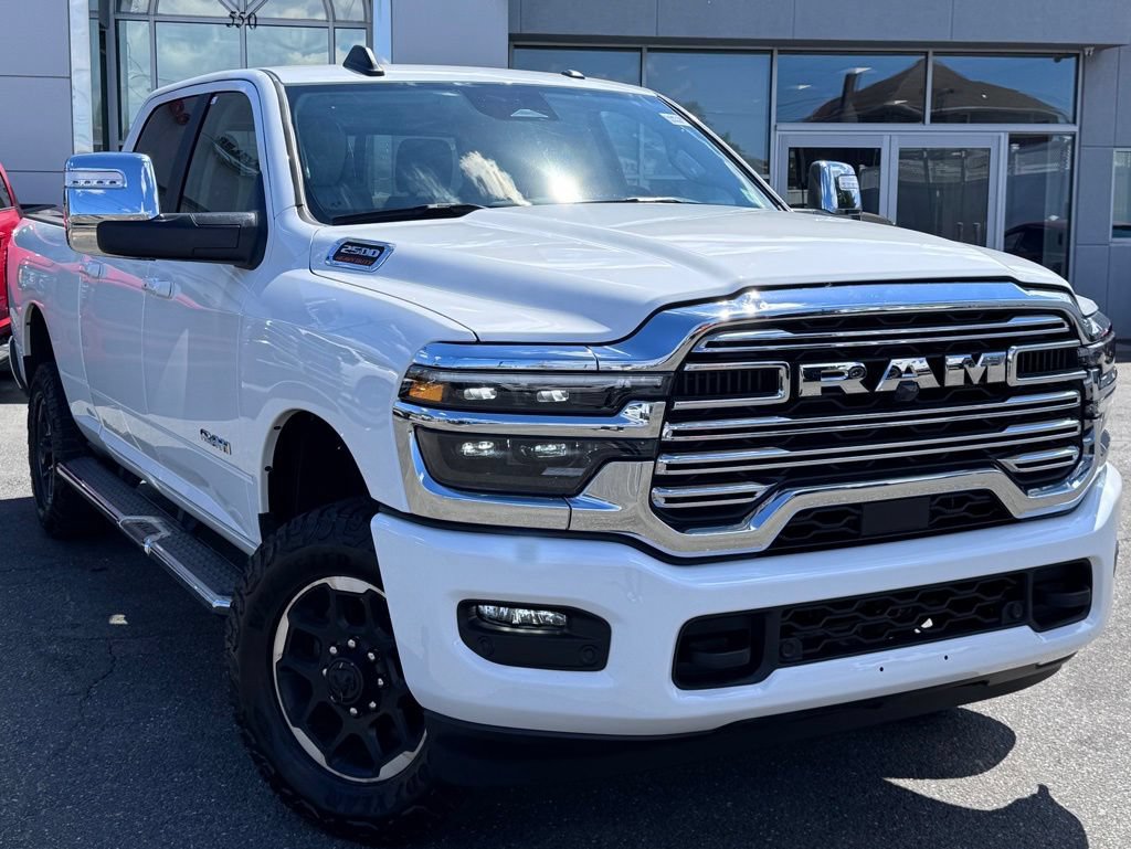 Used 2025 RAM 2500 Laramie AWD/4WD image 1