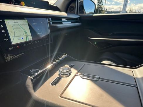 Used 2025 Lincoln Navigator L Reserve image 20