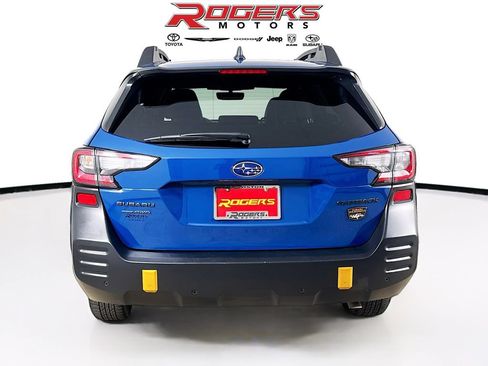 Certified 2025 Subaru Outback Wilderness AWD/4WD image 7