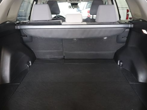 Used 2022 Toyota RAV4 XLE FWD image 13