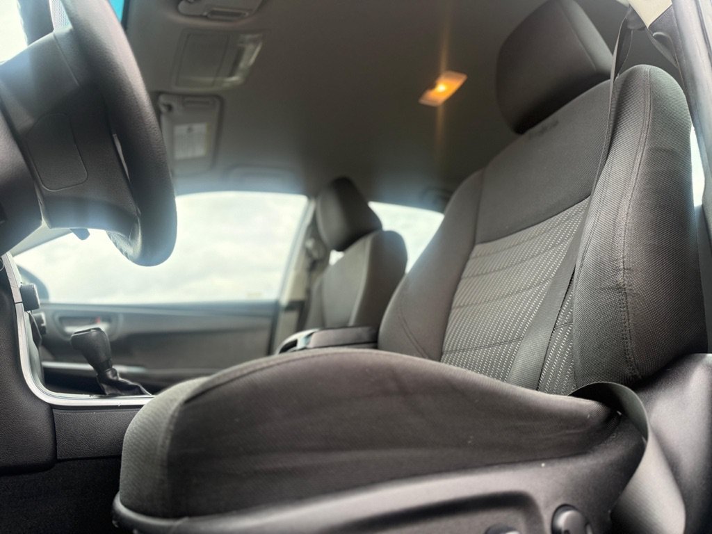 Used 2015 Toyota Camry LE FWD image 13