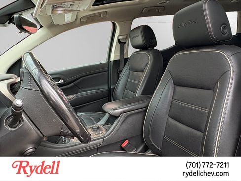 Used 2020 GMC Acadia Denali w/ Technology Package AWD/4WD image 5