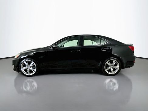 Used 2010 Lexus IS 250 w/ Preferred Accessory Package RWD image 4