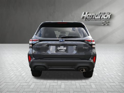 Used 2025 Subaru Forester Touring image 8