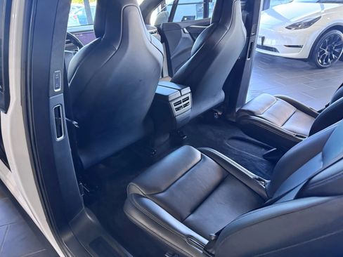 Used 2017 Tesla Model X 75D image 19