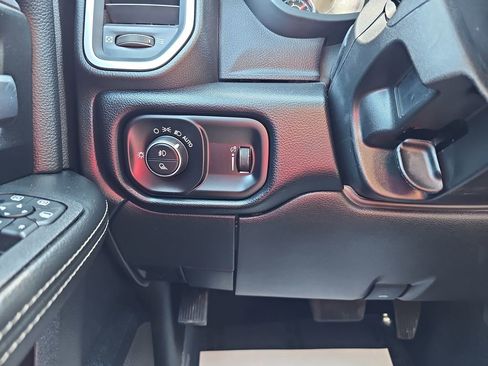 Used 2025 RAM 2500 Big Horn AWD/4WD image 31