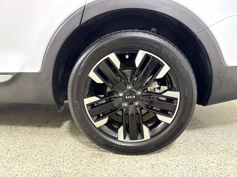 Used 2023 Kia Telluride SX AWD/4WD image 9