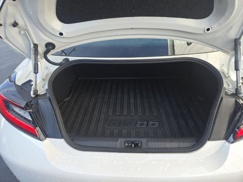 Used 2024 Toyota GR86 Premium RWD image 20