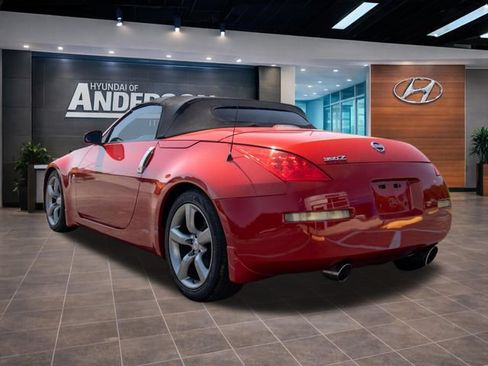 Used 2006 Nissan 350Z Touring RWD image 7