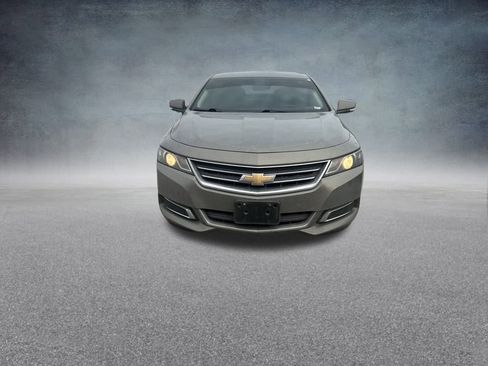 Used 2017 Chevrolet Impala LT w/ Convenience Package image 10