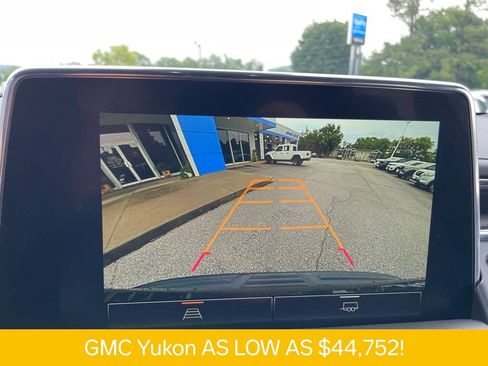 Used 2024 GMC Yukon SLT RWD image 11