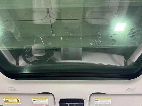 Used 2024 Land Rover Range Rover Sport SE image 12