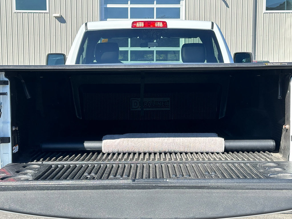 Used 2024 RAM 2500 Tradesman w/ Chrome Appearance Group AWD/4WD image 12