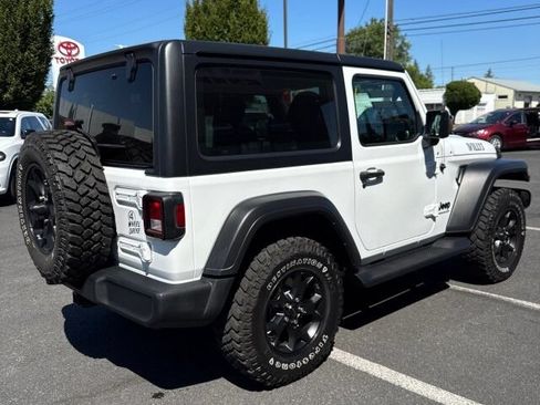 Used 2022 Jeep Wrangler Sport AWD/4WD image 5