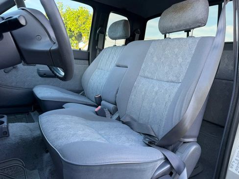 Used 2000 Toyota Tacoma 2WD Xtracab image 10